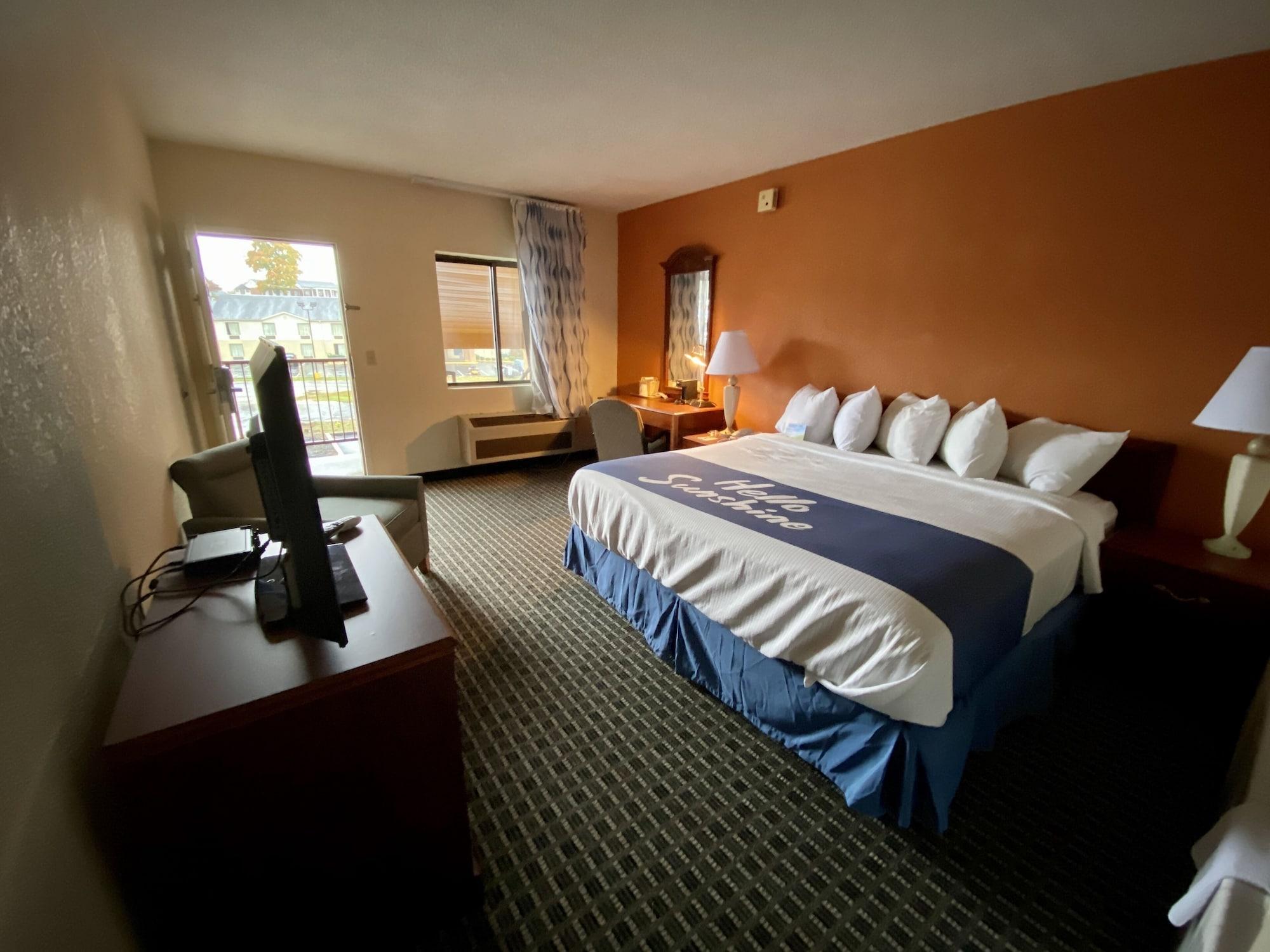 Days Inn By Wyndham Морхед Экстерьер фото