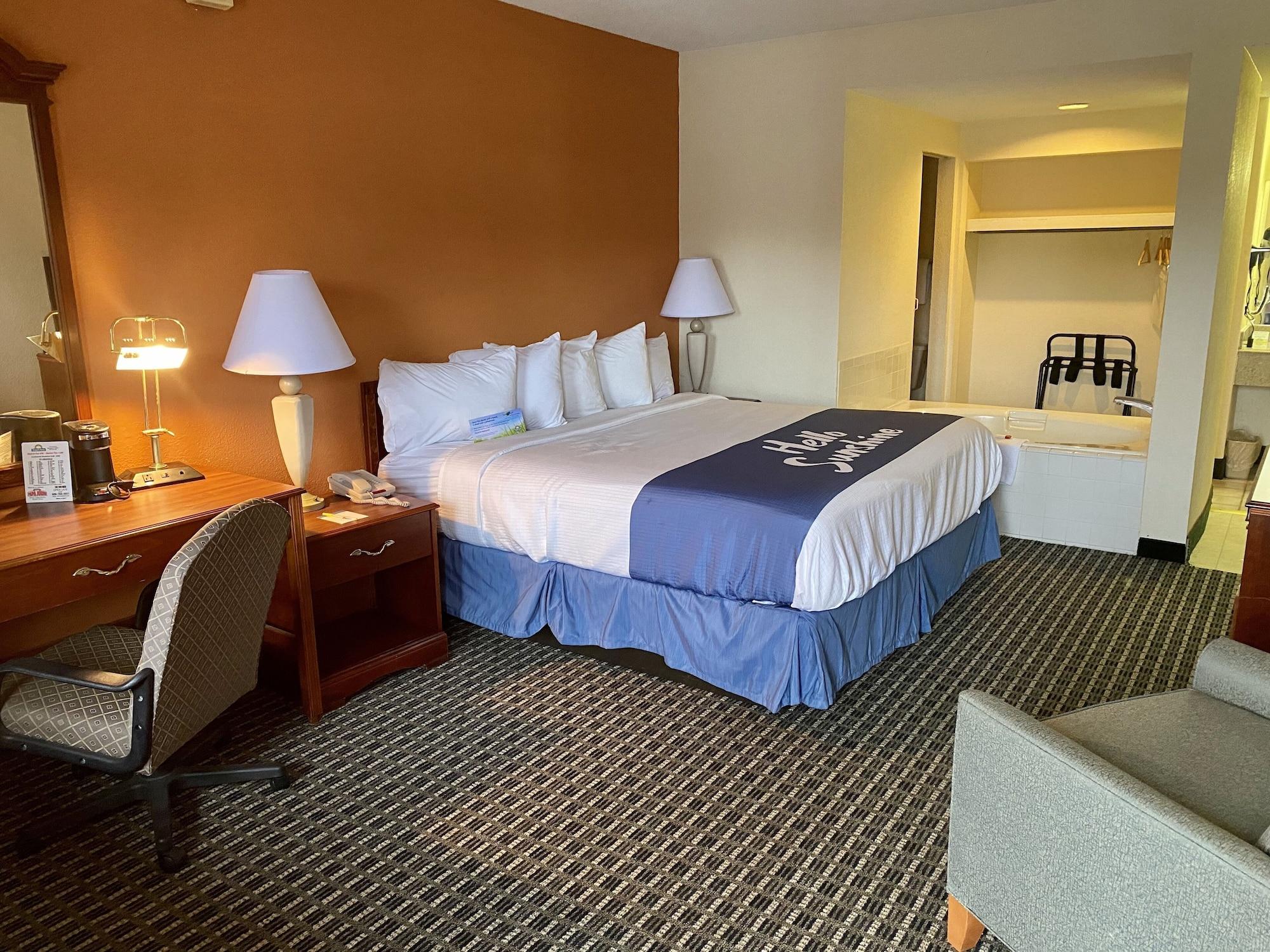 Days Inn By Wyndham Морхед Экстерьер фото