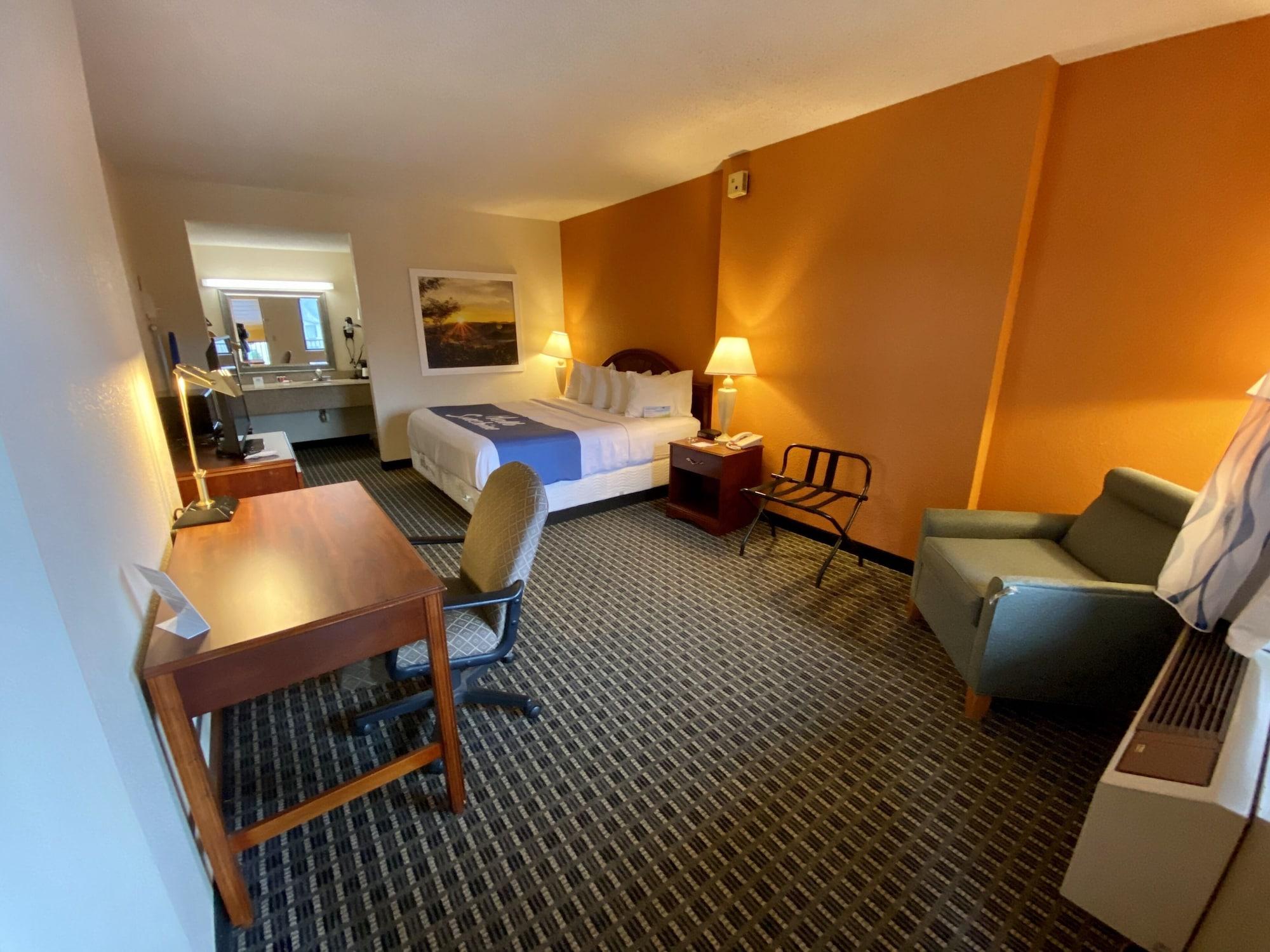 Days Inn By Wyndham Морхед Экстерьер фото